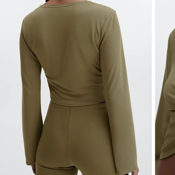 Fabletics sold out sleek knit twist front top in night owl size small - Picture 2 of 7